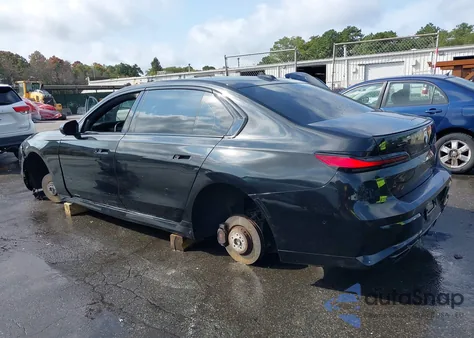 2024 BMW I7 M70 z USA, uszkodzony, nr VIN WBY83EH03RCP11679